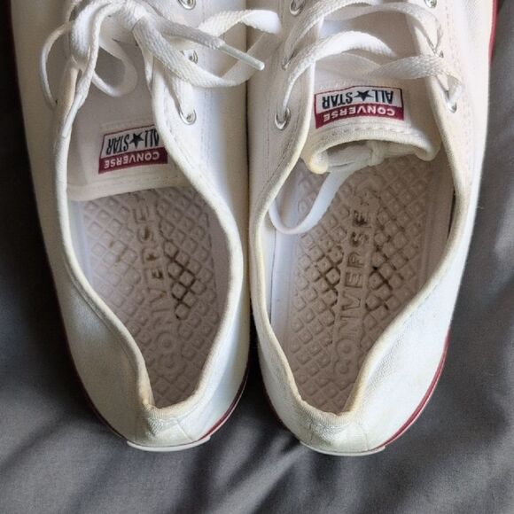 Converse White and Red Low-Top Sneakers Canvas - Picture 7 of 7